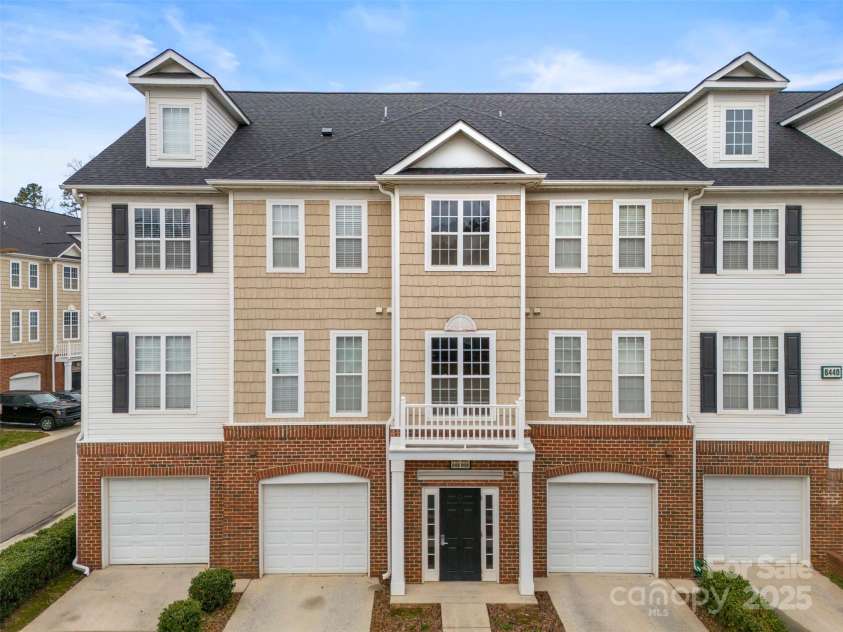 6464 Park Pond Drive, Charlotte, NC 28262.  MLS# CAR4222137, YatesRealty ID 2696. 