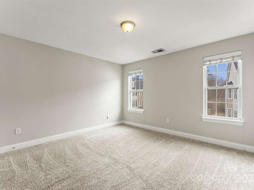6464 Park Pond Drive, Charlotte, NC 28262.  MLS# CAR4222137, YatesRealty ID 2696. 