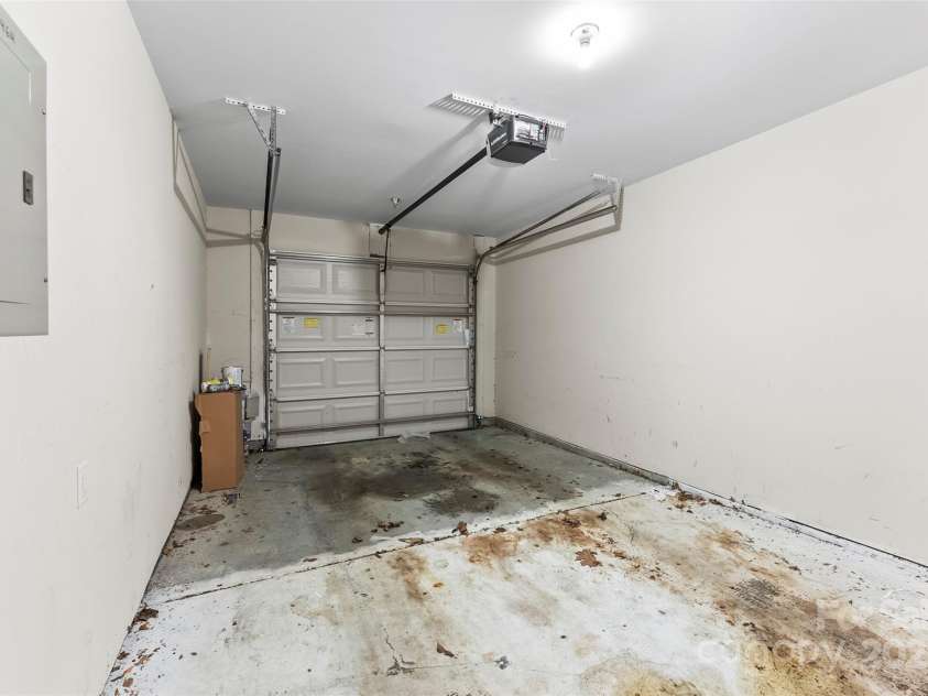 6464 Park Pond Drive, Charlotte, NC 28262.  MLS# CAR4222137, YatesRealty ID 2696. 