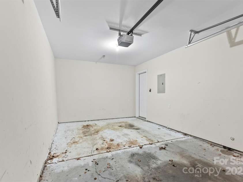 6464 Park Pond Drive, Charlotte, NC 28262.  MLS# CAR4222137, YatesRealty ID 2696. 