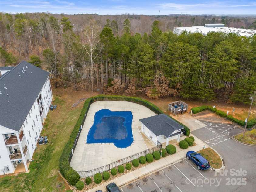 6464 Park Pond Drive, Charlotte, NC 28262.  MLS# CAR4222137, YatesRealty ID 2696. 