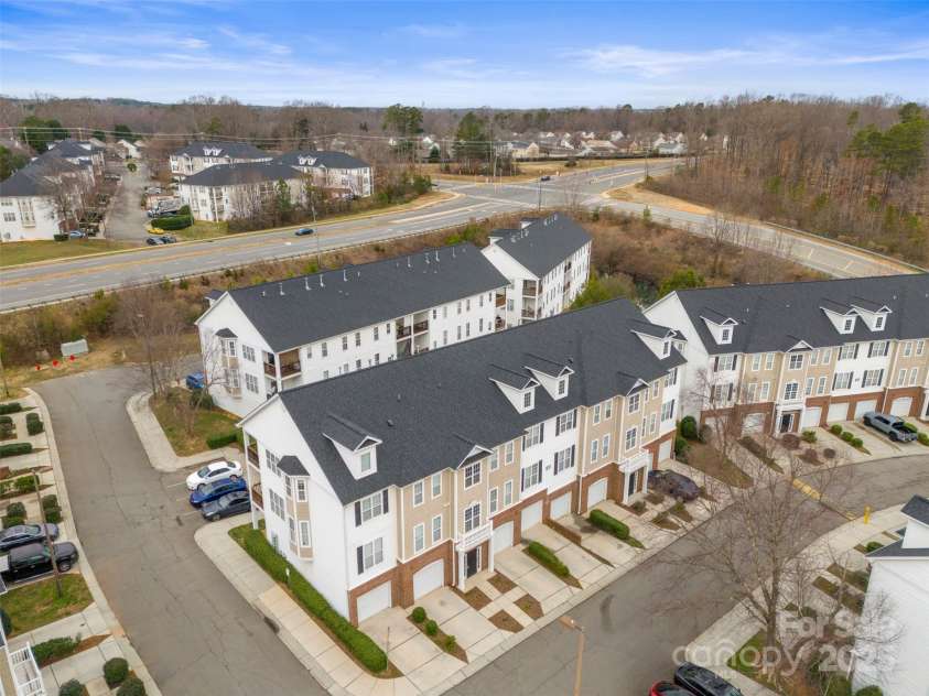 6464 Park Pond Drive, Charlotte, NC 28262.  MLS# CAR4222137, YatesRealty ID 2696. 