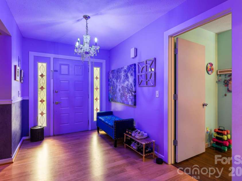 11 Beaumont Drive, Hendersonville, NC 28739.  MLS# CAR4376069, YatesRealty ID 26960. 