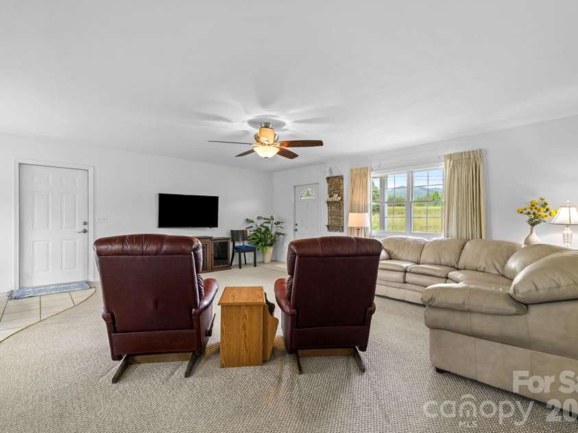 533 Lemons Branch Road, Bryson City, NC 28713.  MLS# CAR4385396, YatesRealty ID 26961. 