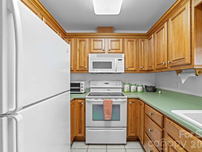 533 Lemons Branch Road, Bryson City, NC 28713.  MLS# CAR4385396, YatesRealty ID 26961. 