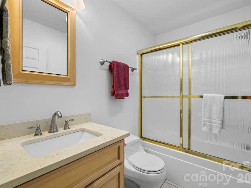 533 Lemons Branch Road, Bryson City, NC 28713.  MLS# CAR4385396, YatesRealty ID 26961. 