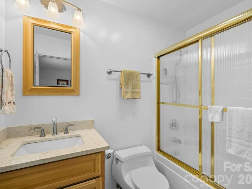 533 Lemons Branch Road, Bryson City, NC 28713.  MLS# CAR4385396, YatesRealty ID 26961. 