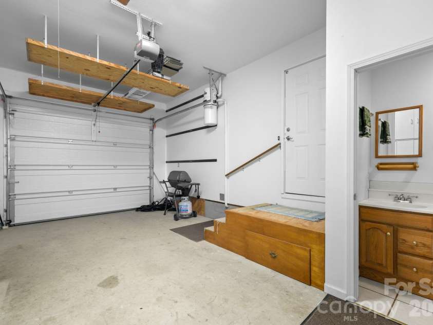 533 Lemons Branch Road, Bryson City, NC 28713.  MLS# CAR4385396, YatesRealty ID 26961. 