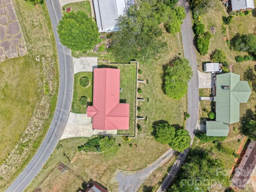 533 Lemons Branch Road, Bryson City, NC 28713.  MLS# CAR4385396, YatesRealty ID 26961. 