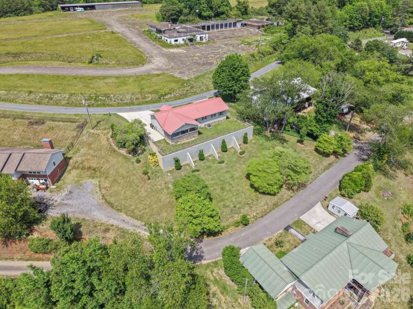 533 Lemons Branch Road, Bryson City, NC 28713.  MLS# CAR4385396, YatesRealty ID 26961. 