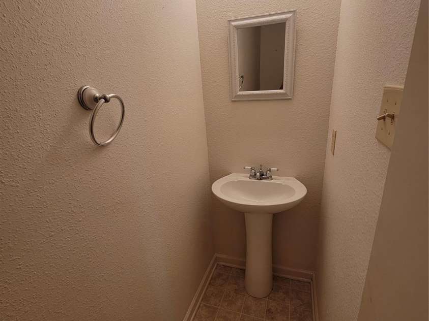 806 Sinclair Drive, Monroe, NC 28112.  MLS# CAR4386272, YatesRealty ID 26962. 