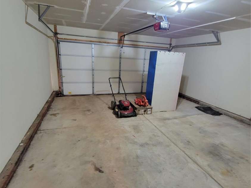 806 Sinclair Drive, Monroe, NC 28112.  MLS# CAR4386272, YatesRealty ID 26962. 