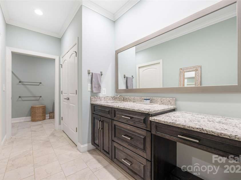 8111 Rainier Drive, Denver, NC 28037.  MLS# CAR4282898, YatesRealty ID 26962. 