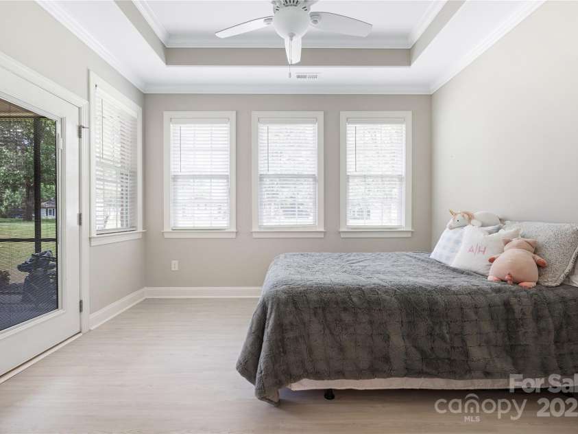 8111 Rainier Drive, Denver, NC 28037.  MLS# CAR4282898, YatesRealty ID 26962. 