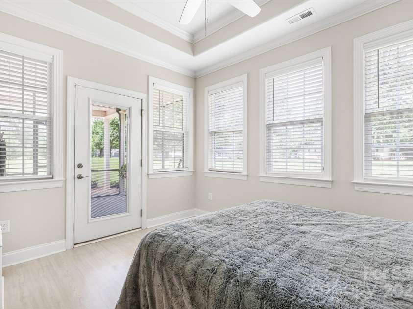 8111 Rainier Drive, Denver, NC 28037.  MLS# CAR4282898, YatesRealty ID 26962. 