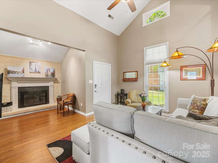 9237 Vicksburg Park Court, Charlotte, NC 28210.  MLS# CAR4278969, YatesRealty ID 26963. 