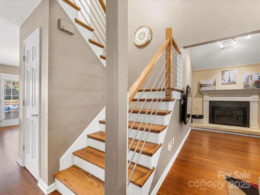 9237 Vicksburg Park Court, Charlotte, NC 28210.  MLS# CAR4278969, YatesRealty ID 26963. 