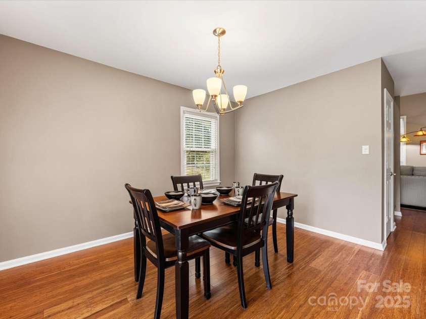 9237 Vicksburg Park Court, Charlotte, NC 28210.  MLS# CAR4278969, YatesRealty ID 26963. 