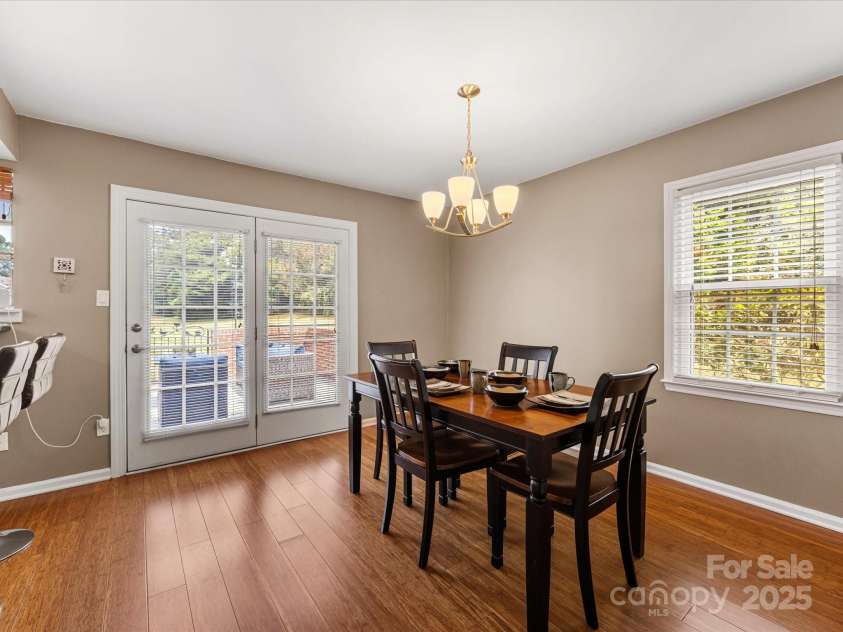 9237 Vicksburg Park Court, Charlotte, NC 28210.  MLS# CAR4278969, YatesRealty ID 26963. 