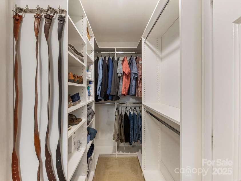 9237 Vicksburg Park Court, Charlotte, NC 28210.  MLS# CAR4278969, YatesRealty ID 26963. 