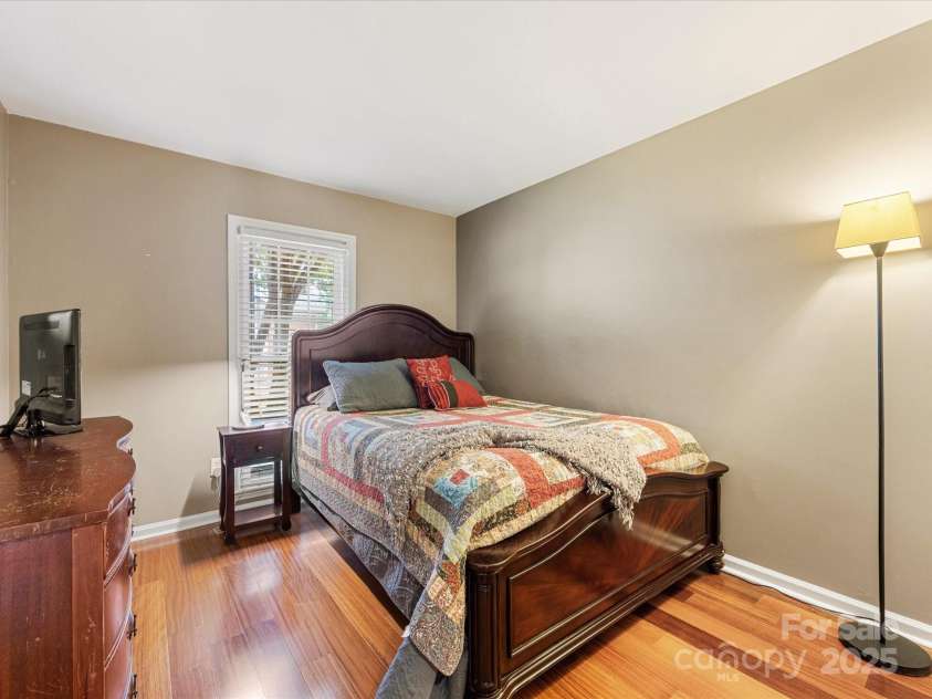 9237 Vicksburg Park Court, Charlotte, NC 28210.  MLS# CAR4278969, YatesRealty ID 26963. 