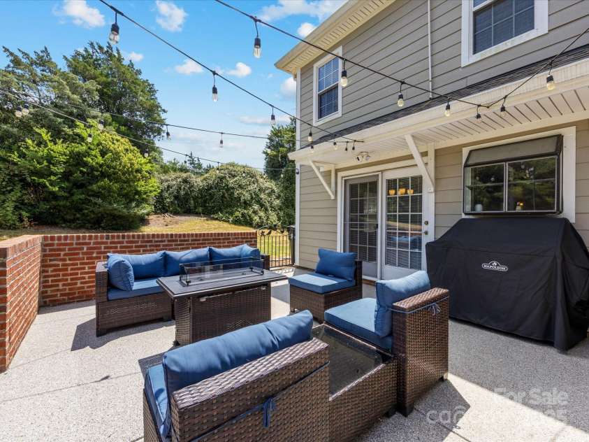 9237 Vicksburg Park Court, Charlotte, NC 28210.  MLS# CAR4278969, YatesRealty ID 26963. 