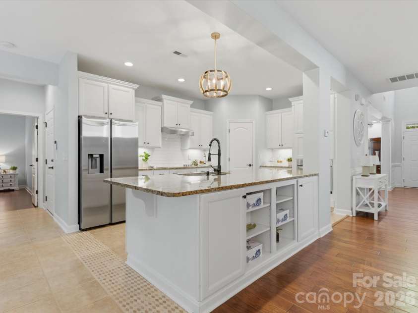 5017 Hedgebrook Lane, Waxhaw, NC 28173.  MLS# CAR4383451, YatesRealty ID 26964. 