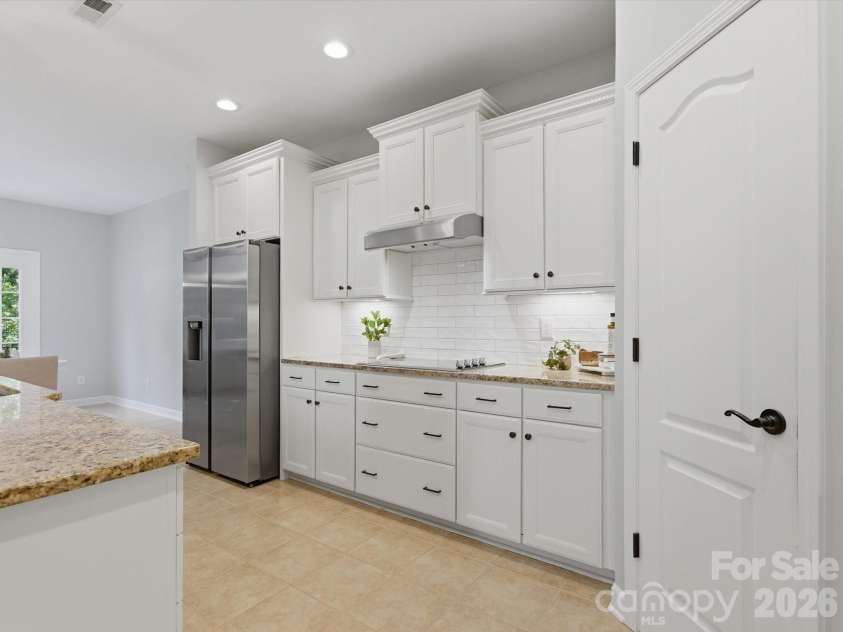 5017 Hedgebrook Lane, Waxhaw, NC 28173.  MLS# CAR4383451, YatesRealty ID 26964. 