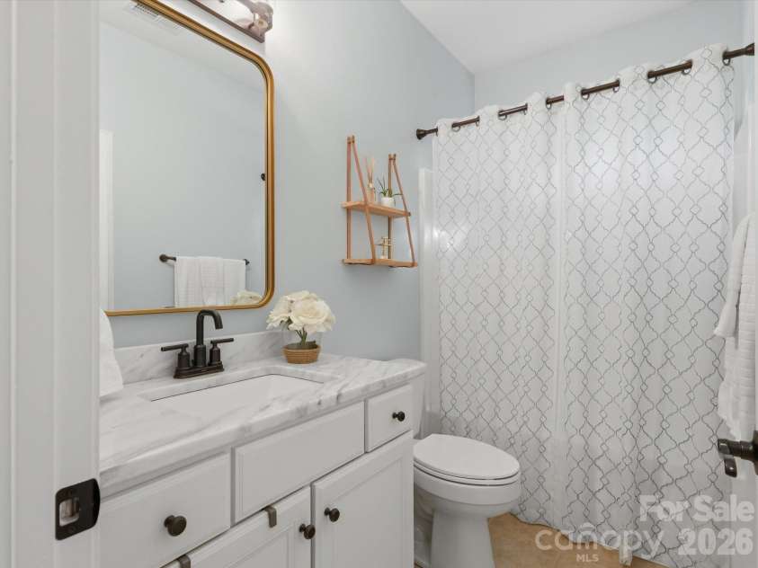 5017 Hedgebrook Lane, Waxhaw, NC 28173.  MLS# CAR4383451, YatesRealty ID 26964. 