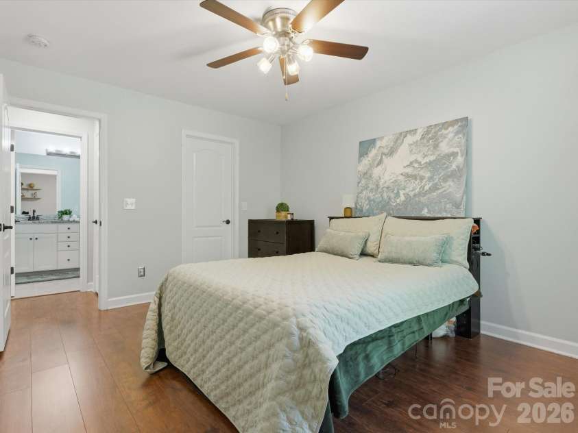 5017 Hedgebrook Lane, Waxhaw, NC 28173.  MLS# CAR4383451, YatesRealty ID 26964. 