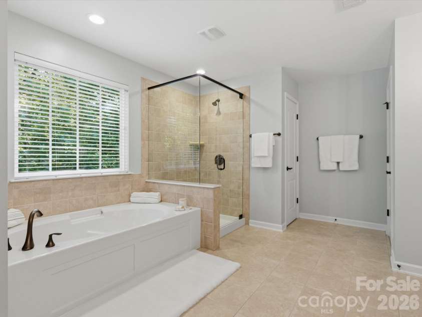 5017 Hedgebrook Lane, Waxhaw, NC 28173.  MLS# CAR4383451, YatesRealty ID 26964. 