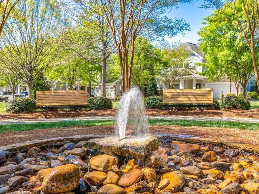 5017 Hedgebrook Lane, Waxhaw, NC 28173.  MLS# CAR4383451, YatesRealty ID 26964. 