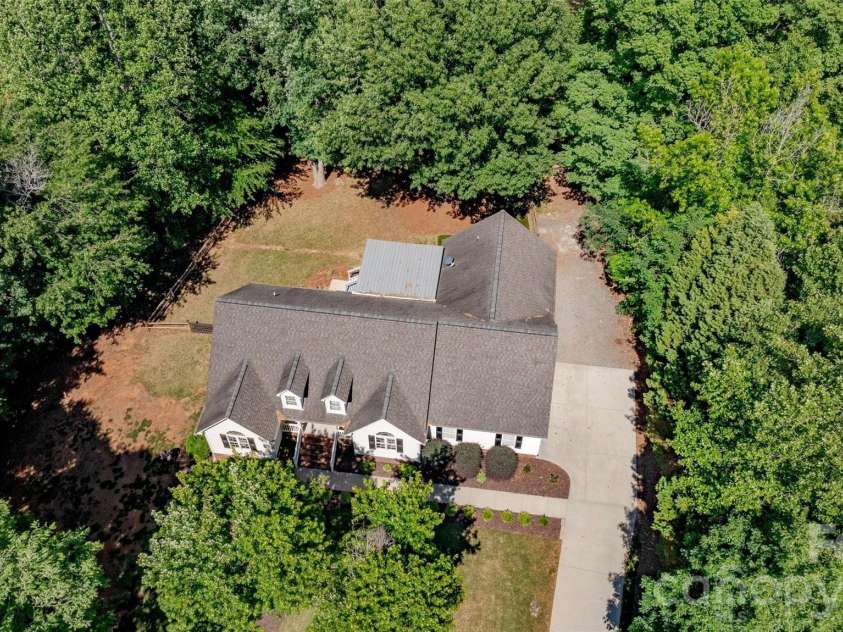 116 High Shoals Lane, Statesville, NC 28677.  MLS# CAR4383677, YatesRealty ID 26965. 