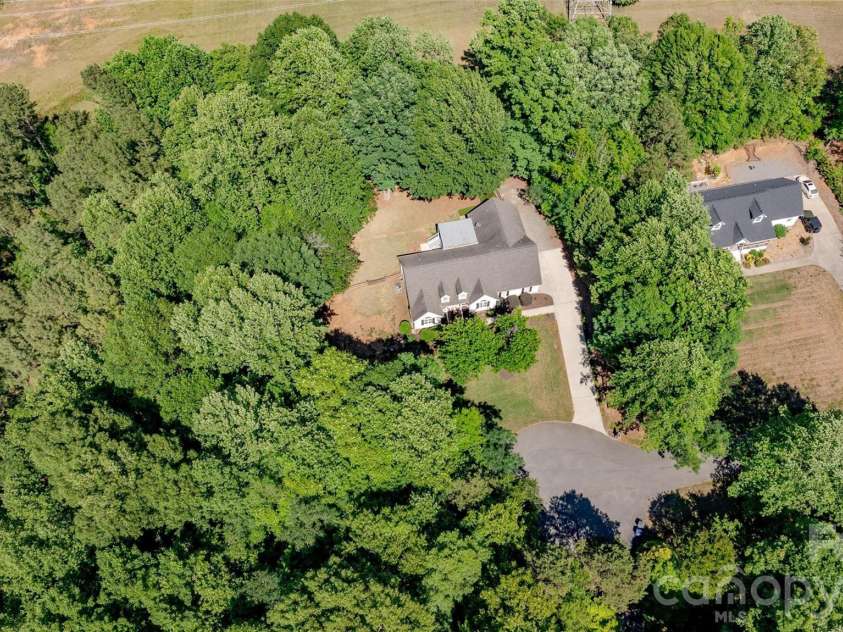 116 High Shoals Lane, Statesville, NC 28677.  MLS# CAR4383677, YatesRealty ID 26965. 