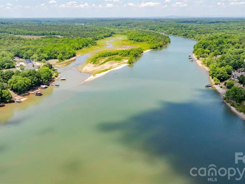 116 High Shoals Lane, Statesville, NC 28677.  MLS# CAR4383677, YatesRealty ID 26965. 