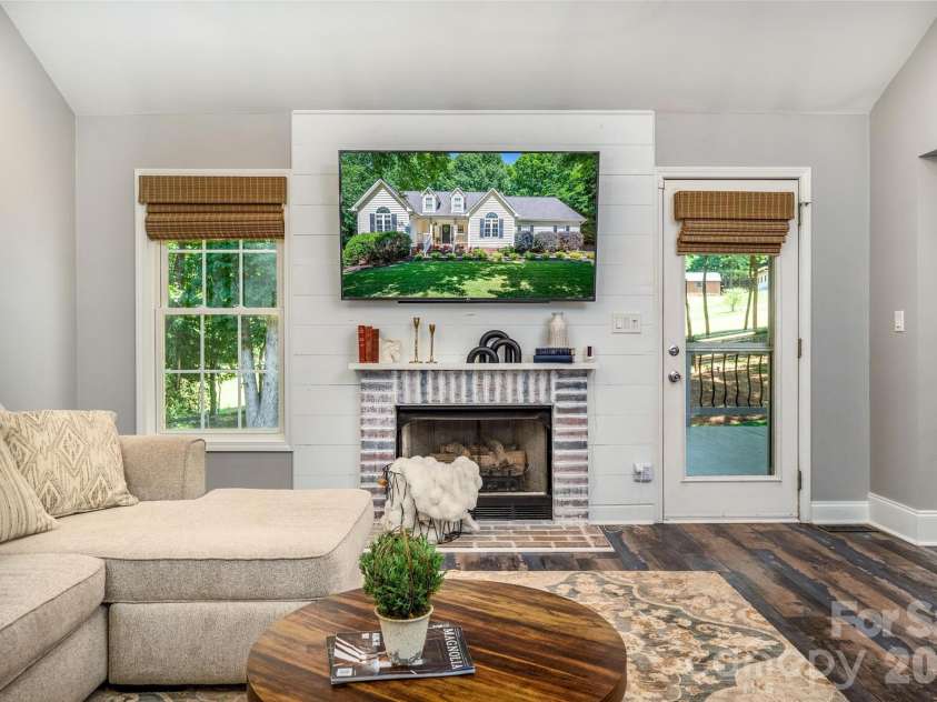 116 High Shoals Lane, Statesville, NC 28677.  MLS# CAR4383677, YatesRealty ID 26965. 