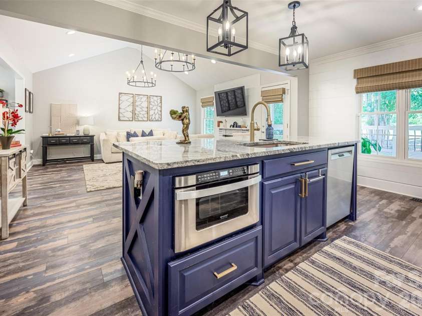 116 High Shoals Lane, Statesville, NC 28677.  MLS# CAR4383677, YatesRealty ID 26965. 