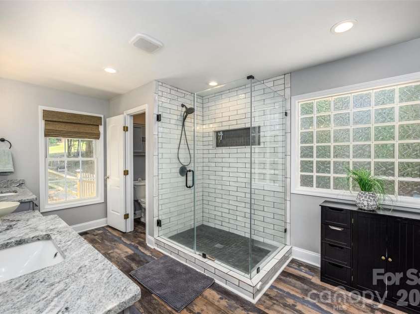 116 High Shoals Lane, Statesville, NC 28677.  MLS# CAR4383677, YatesRealty ID 26965. 