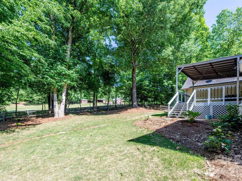 116 High Shoals Lane, Statesville, NC 28677.  MLS# CAR4383677, YatesRealty ID 26965. 