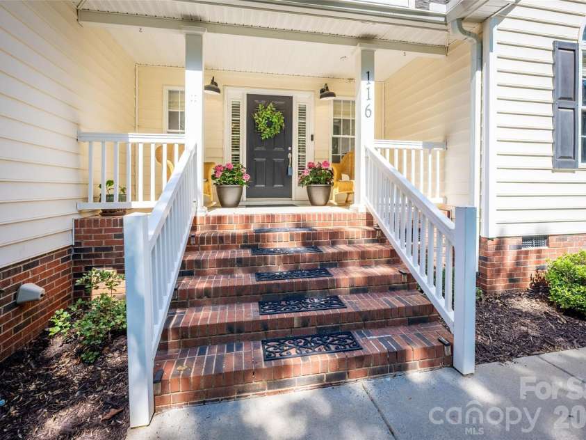 116 High Shoals Lane, Statesville, NC 28677.  MLS# CAR4383677, YatesRealty ID 26965. Come in!