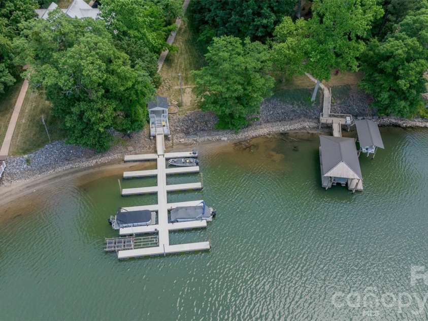 116 High Shoals Lane, Statesville, NC 28677.  MLS# CAR4383677, YatesRealty ID 26965. Community Dock