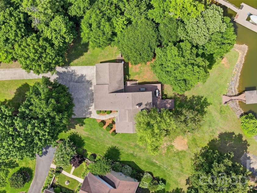 204 Bay Shore Drive, Belmont, NC 28012.  MLS# CAR4378235, YatesRealty ID 26967. 