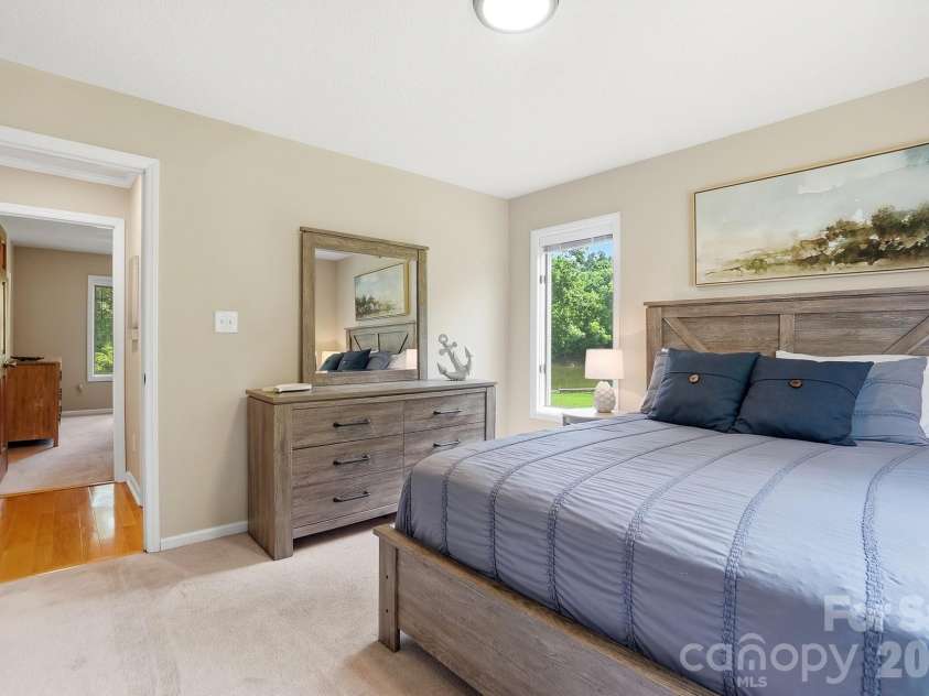 204 Bay Shore Drive, Belmont, NC 28012.  MLS# CAR4378235, YatesRealty ID 26967. 