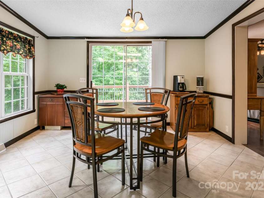 128 Oak Trails Pass, Leicester, NC 28748.  MLS# CAR4282442, YatesRealty ID 26969. 