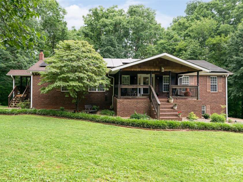 128 Oak Trails Pass, Leicester, NC 28748.  MLS# CAR4282442, YatesRealty ID 26969. 