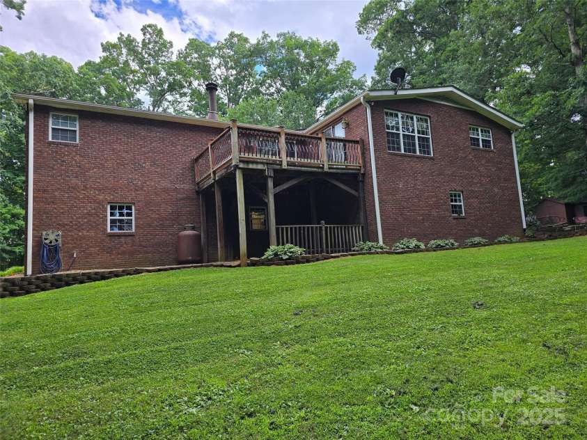 128 Oak Trails Pass, Leicester, NC 28748.  MLS# CAR4282442, YatesRealty ID 26969. 