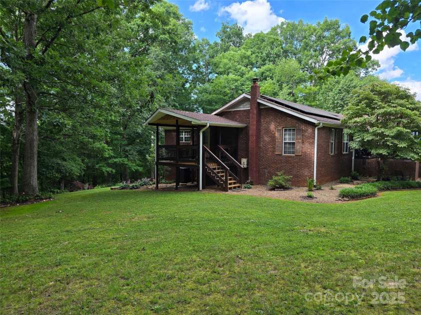 128 Oak Trails Pass, Leicester, NC 28748.  MLS# CAR4282442, YatesRealty ID 26969. 