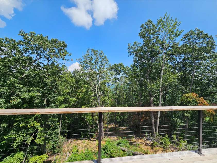 266 Potomac Falls Drive, Black Mountain, NC 28711.  MLS# CAR4293950, YatesRealty ID 2697. 