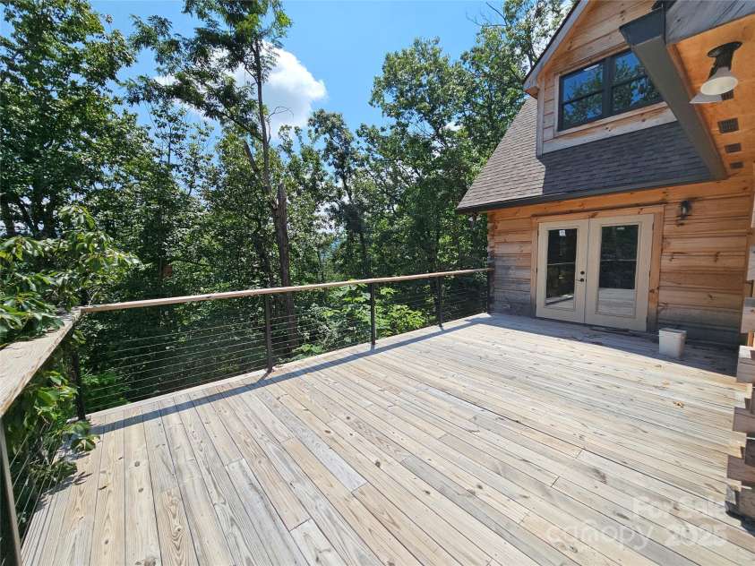 266 Potomac Falls Drive, Black Mountain, NC 28711.  MLS# CAR4293950, YatesRealty ID 2697. 