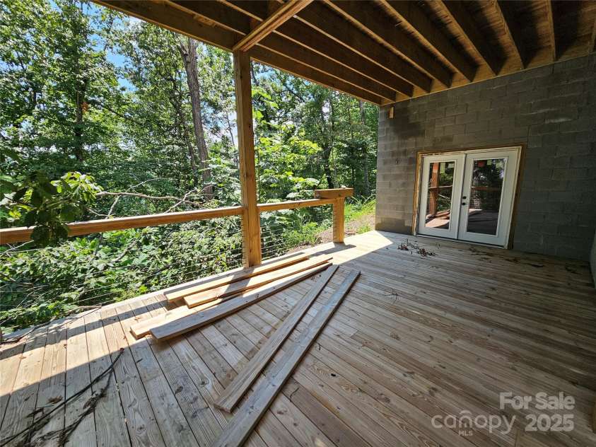 266 Potomac Falls Drive, Black Mountain, NC 28711.  MLS# CAR4293950, YatesRealty ID 2697. 